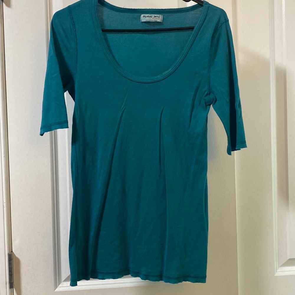 Comfy T-shirt with Mid-Length Sleeves